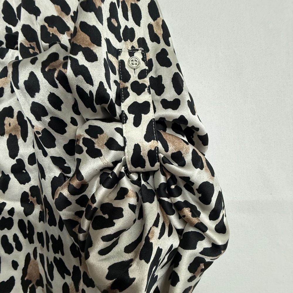 White House Black Market Silk Stretch Leopard Print Blouse Womens 8 Button Front - Picture 6 of 12